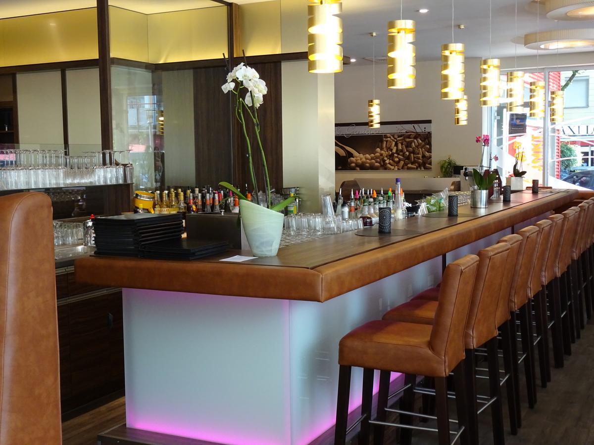 Centrale Hotel Und Restaurant Waldkraiburg Eksteriør billede